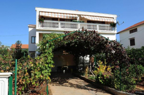 Гостиница Apartments Luka & Sara  Задар